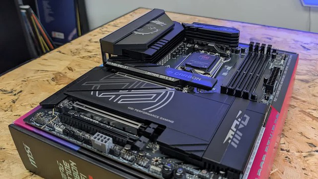 1-1751873516101639965803 Có phải là lãng phí khi đầu tư vào bo mạch chủ cao cấp? - Ảnh 1.