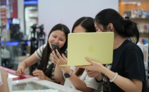 Ráp máy tính mới, nên chọn CPU Intel hay AMD ở thời điểm hiện tại?